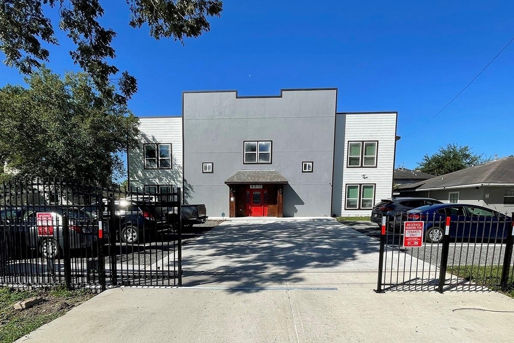 6510 Goforth Street - Photo 0