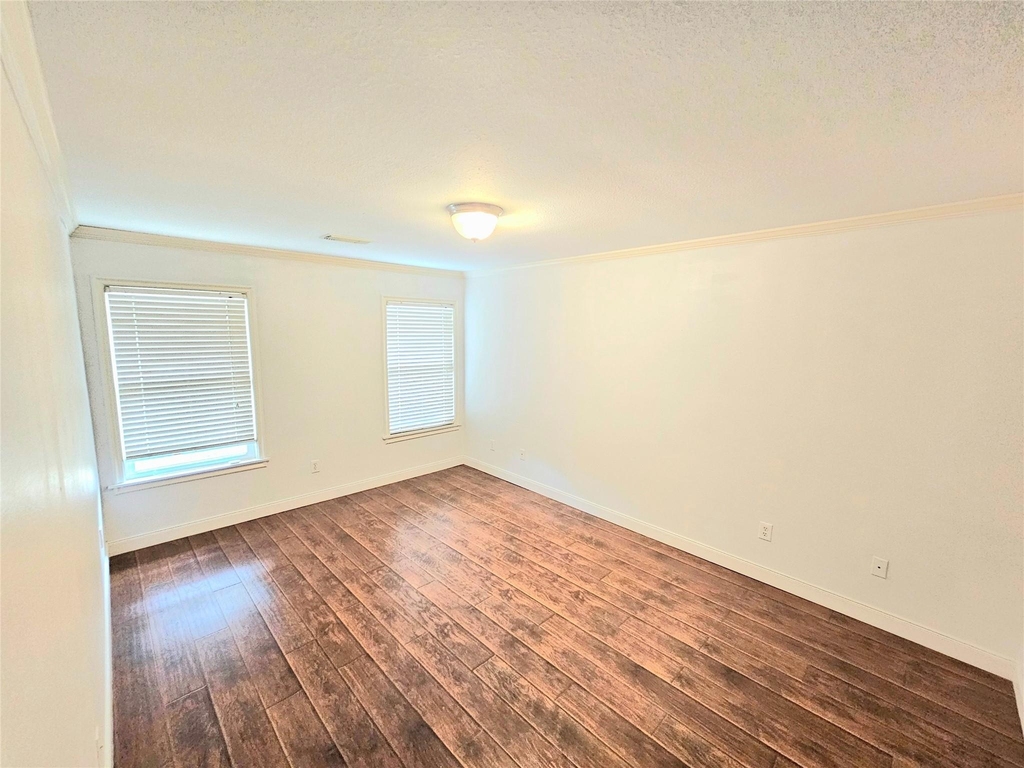 16211 Noblewood Way - Photo 8