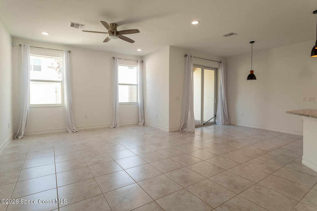1800 Noel Place - Photo 7