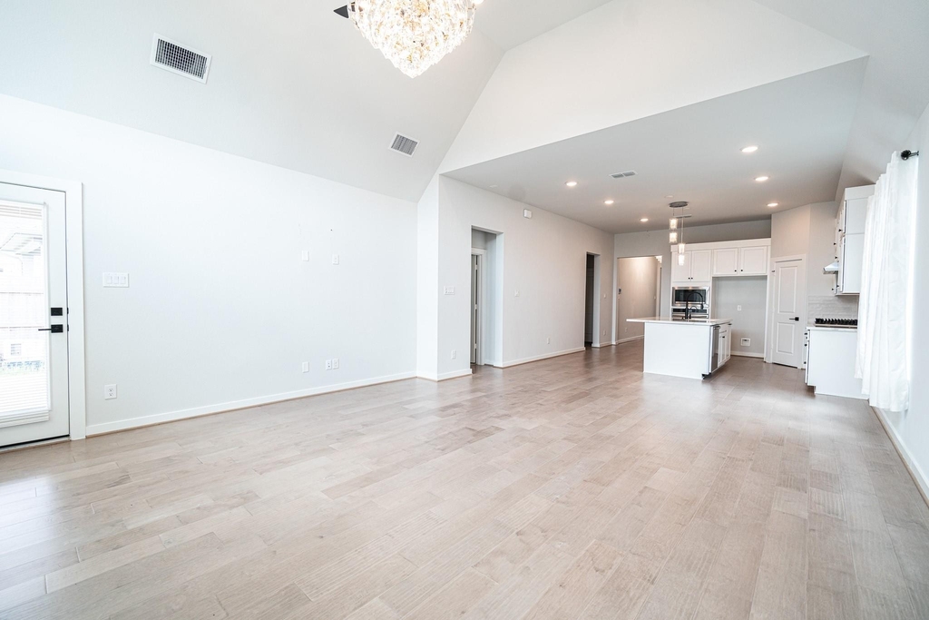 24819 Yellow Spruce - Photo 8