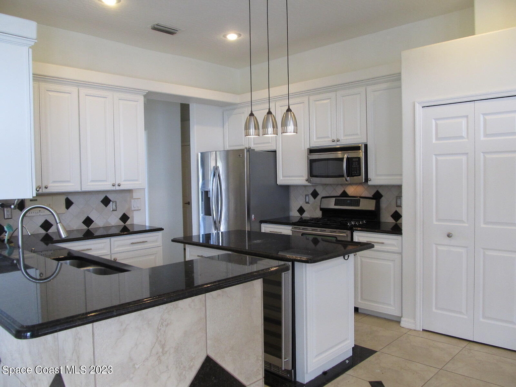 986 Fostoria Drive - Photo 8