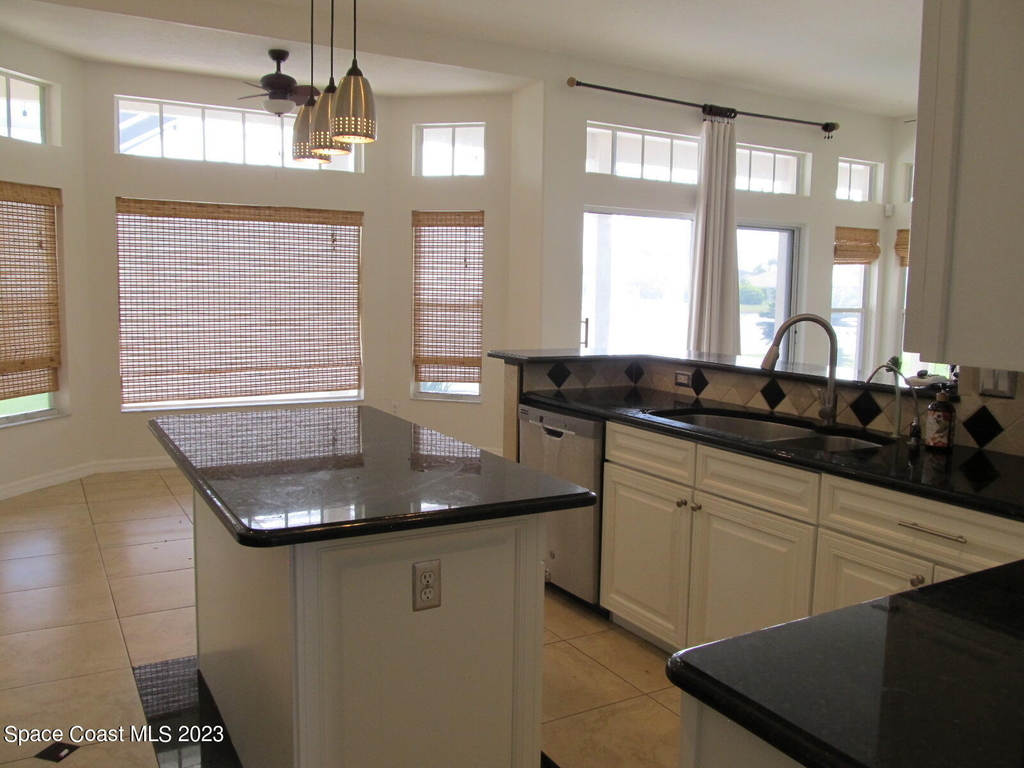 986 Fostoria Drive - Photo 6