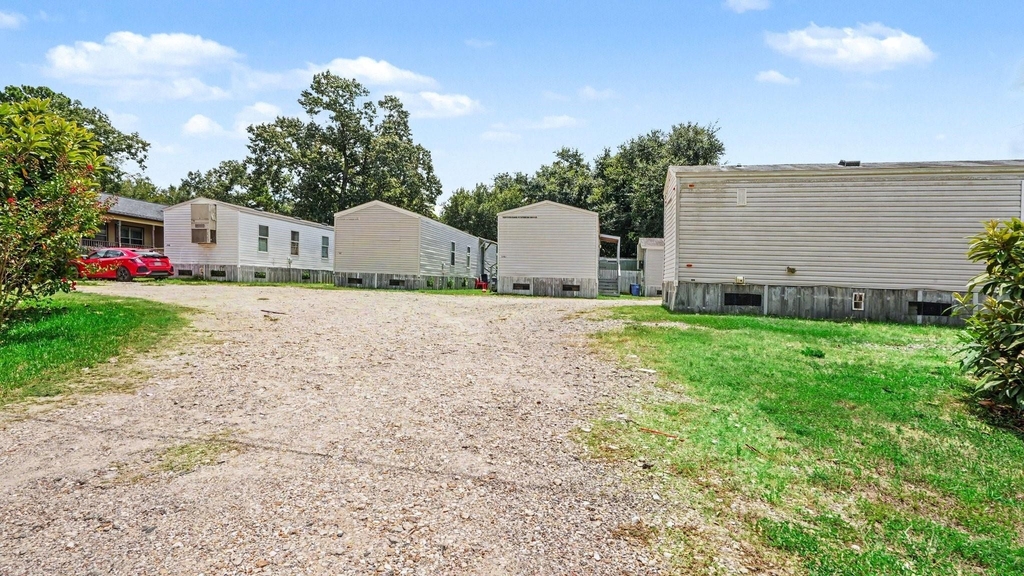 25024 Twin Oaks Drive - Photo 0