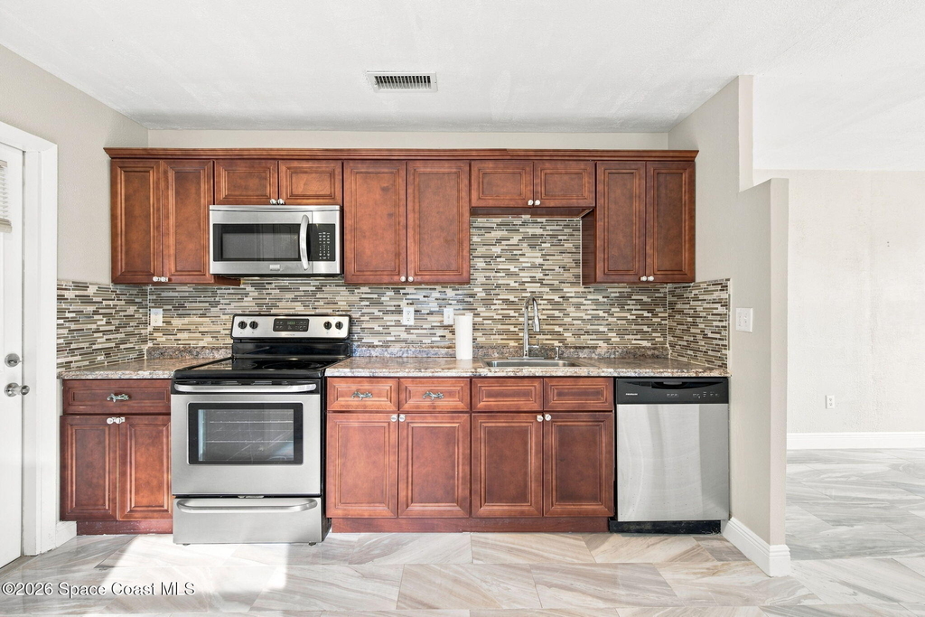 2267 Robinhood Drive - Photo 9