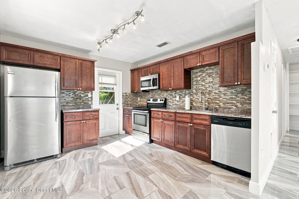 2267 Robinhood Drive - Photo 8