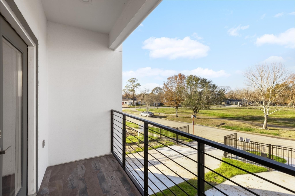 5502 Pershing Street Unit A - Photo 24