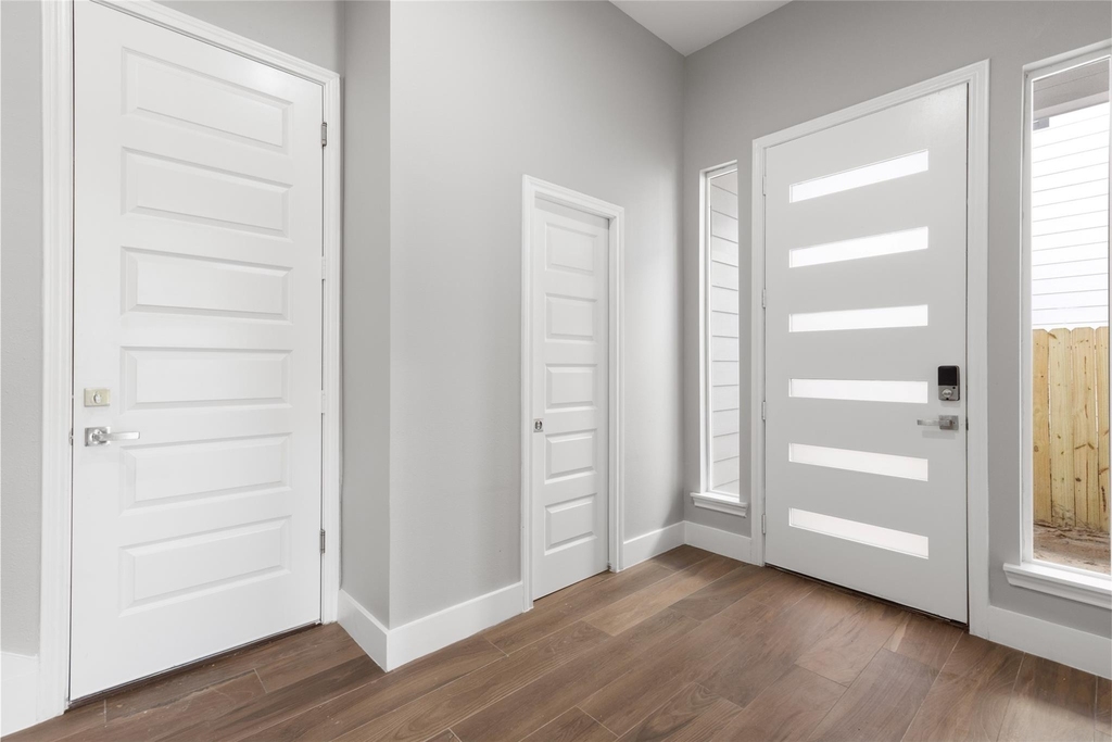 5502 Pershing Street Unit A - Photo 3