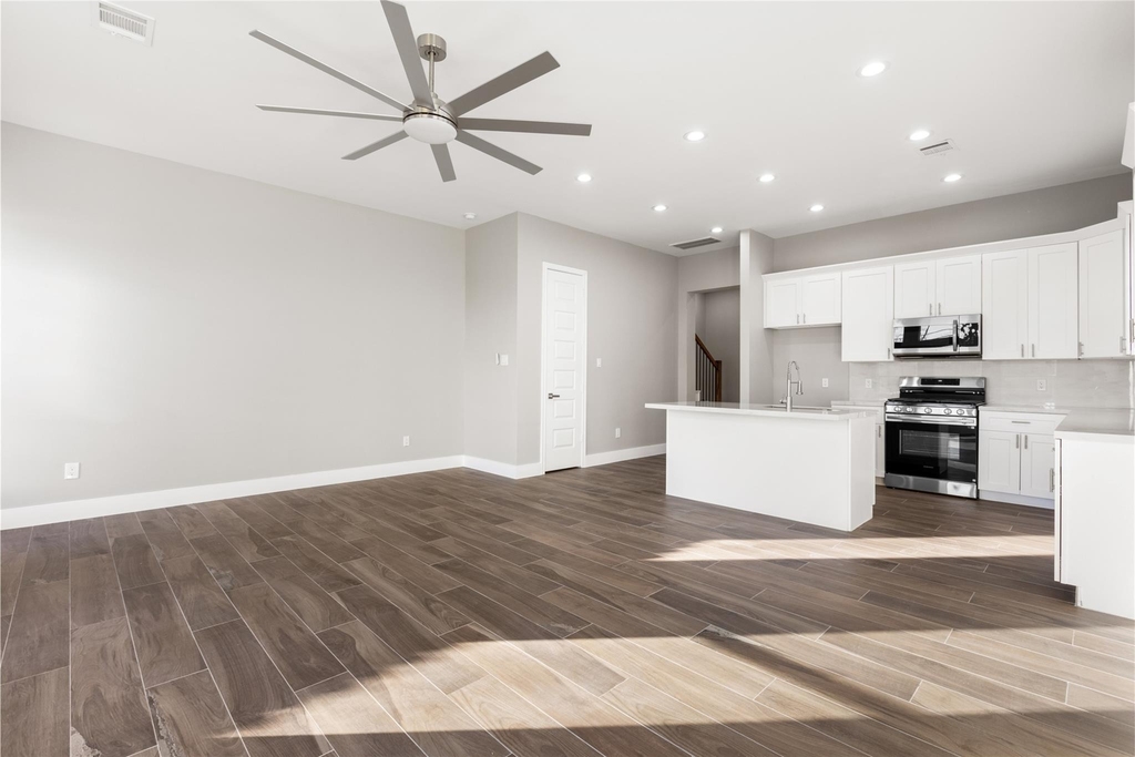 5502 Pershing Street Unit A - Photo 12