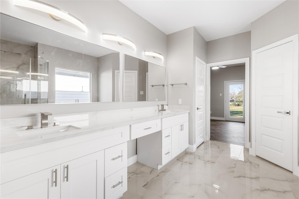 5502 Pershing Street Unit A - Photo 22