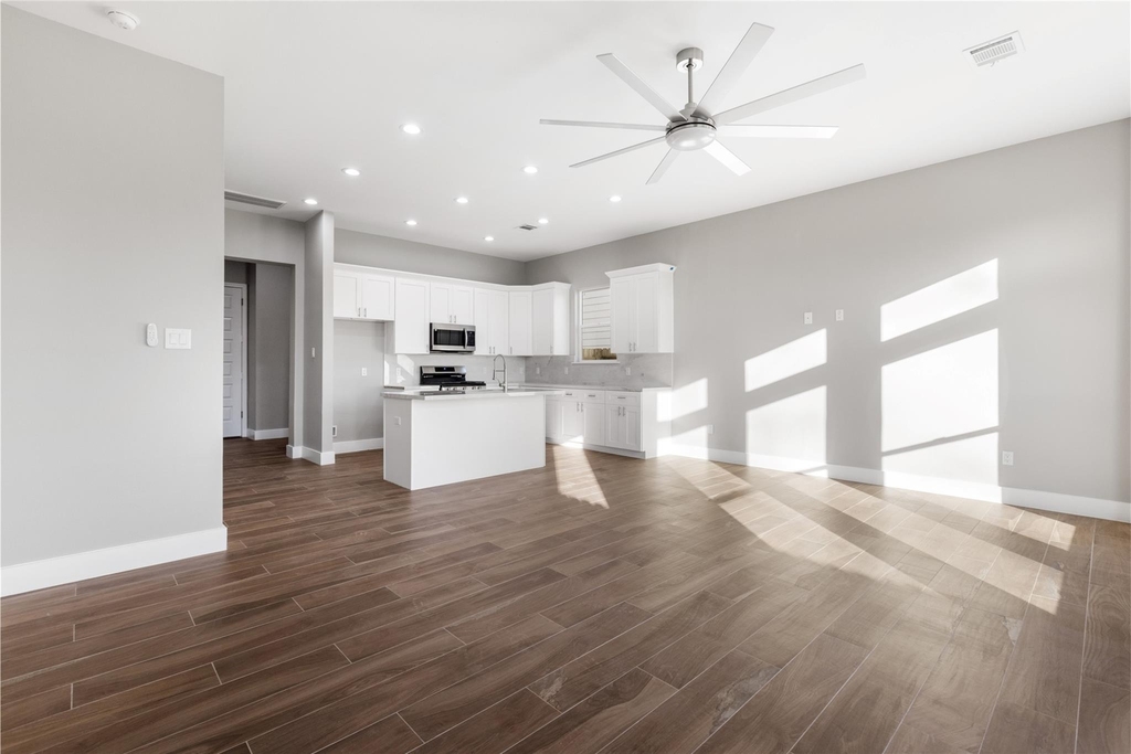 5502 Pershing Street Unit A - Photo 9
