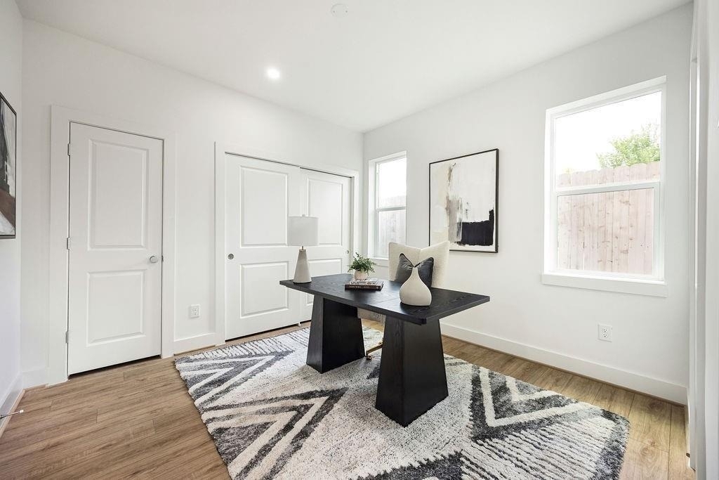 1713 Mary Street - Photo 4