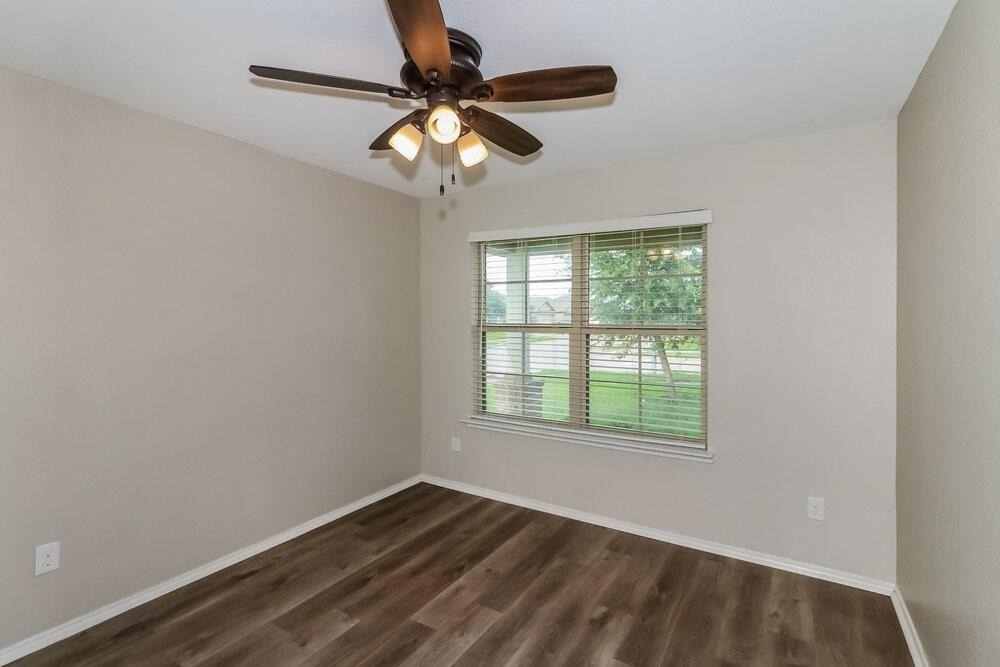 8102 Rose Petals Lane - Photo 10