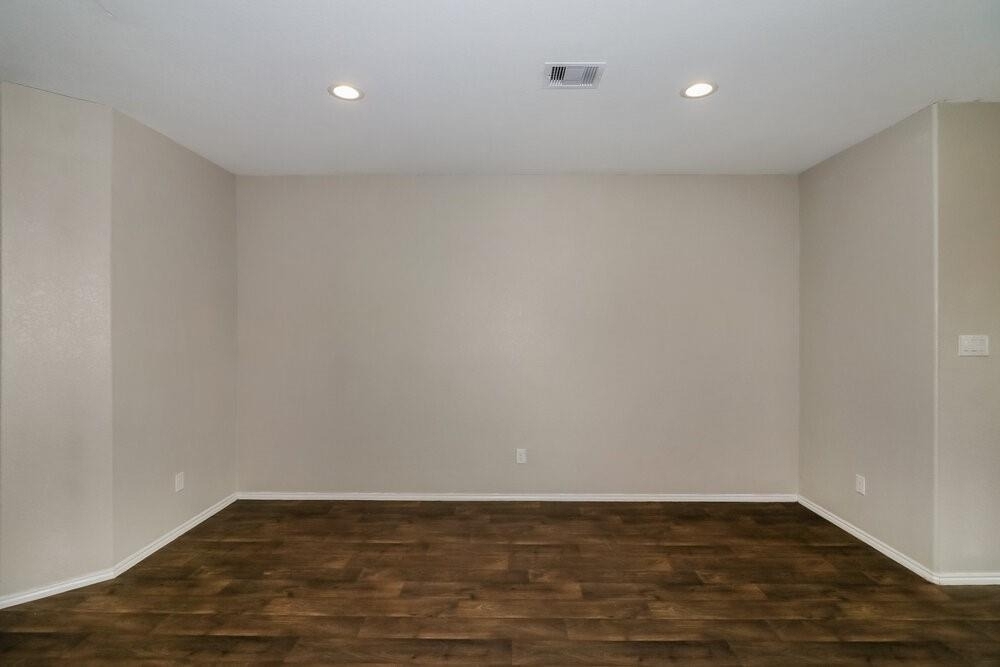 8102 Rose Petals Lane - Photo 3