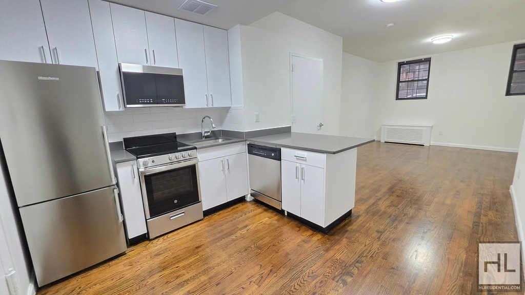 West 73rd Street - Photo 0