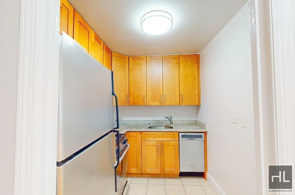 West 97th Street - Photo 3