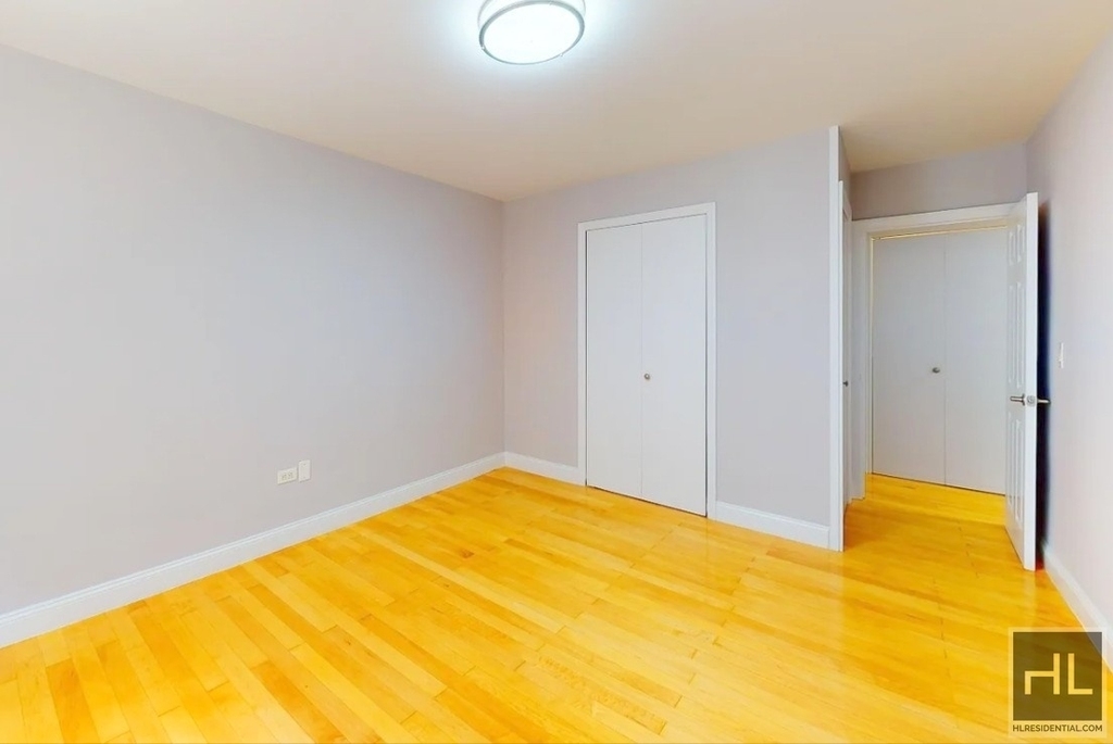 West 97th Street - Photo 6