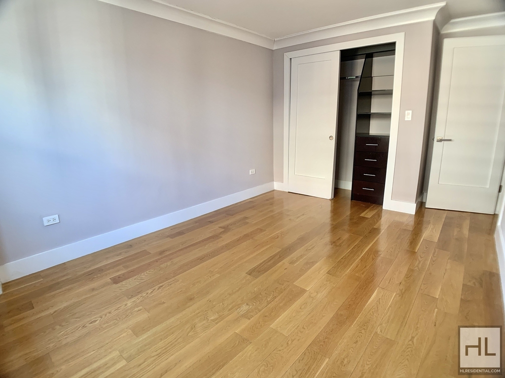 West 97th Street - Photo 9