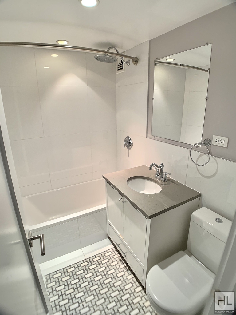 West 97th Street - Photo 7