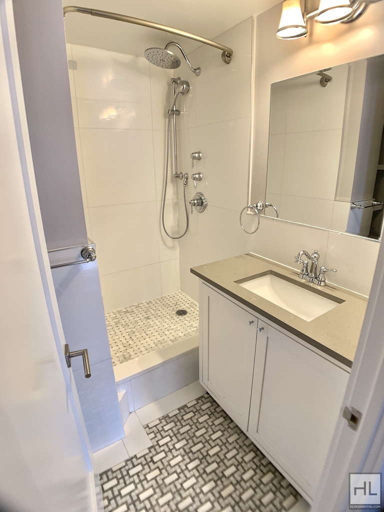 West 97th Street - Photo 5