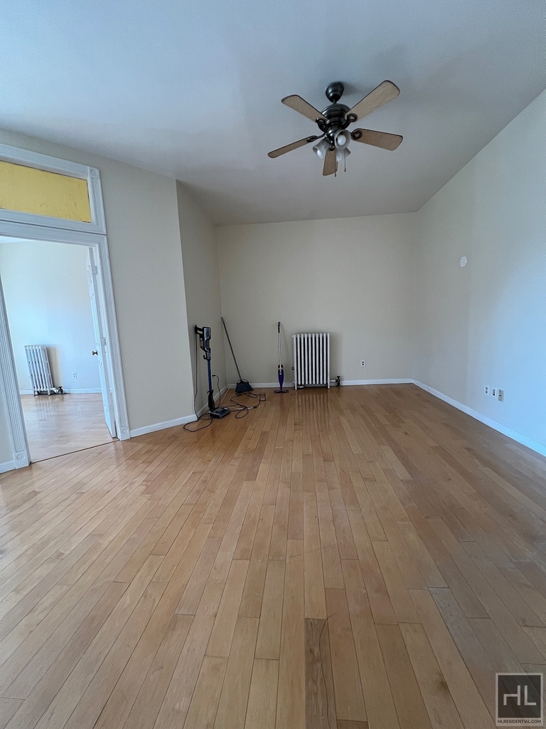 Atlantic Avenue - Photo 2