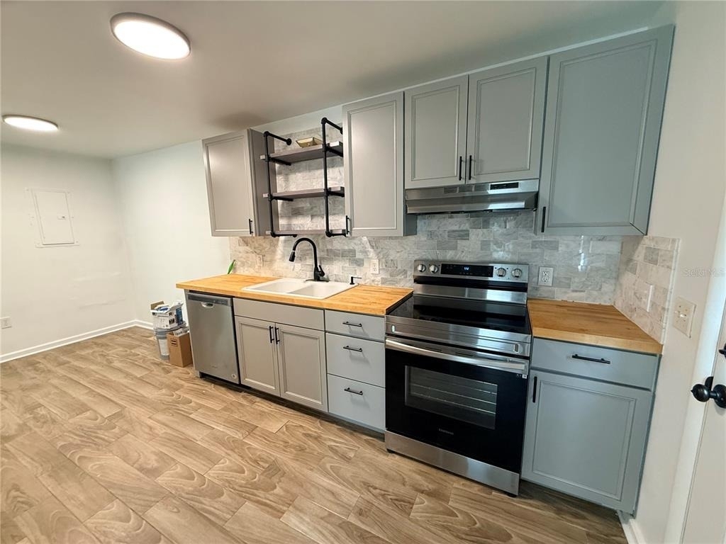 227 W Wisconsin Avenue - Photo 3
