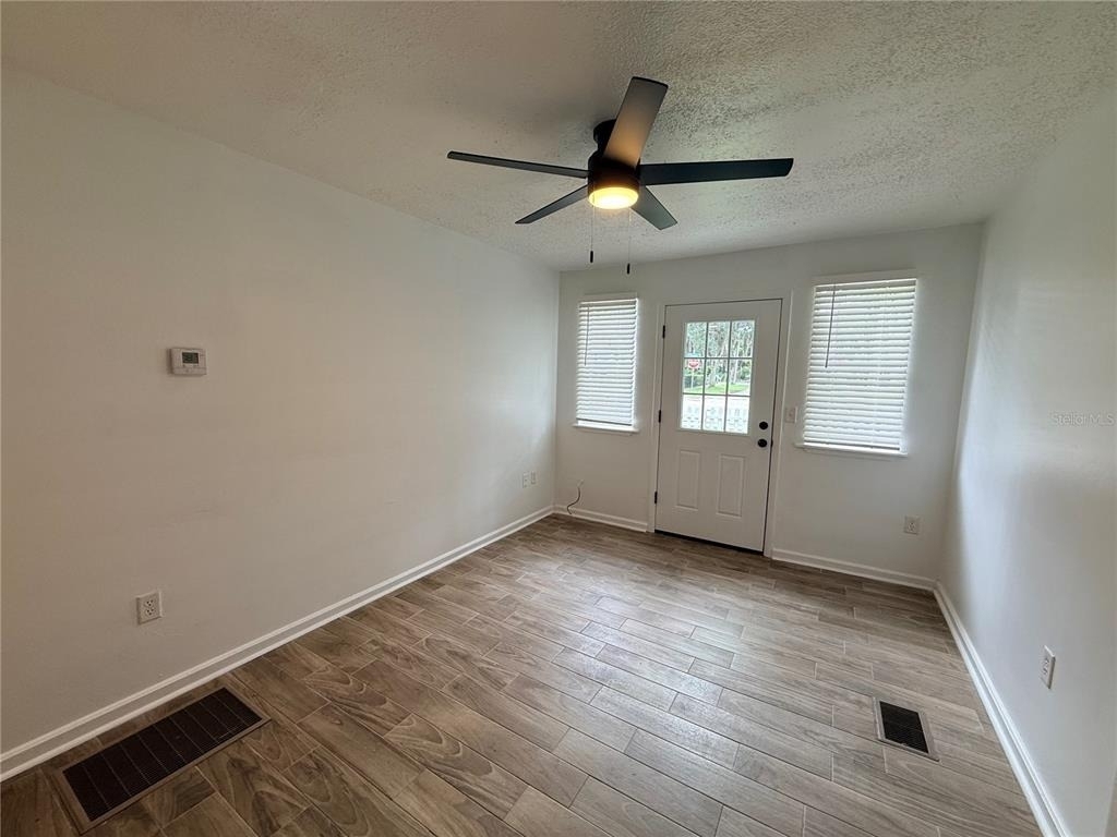 227 W Wisconsin Avenue - Photo 7