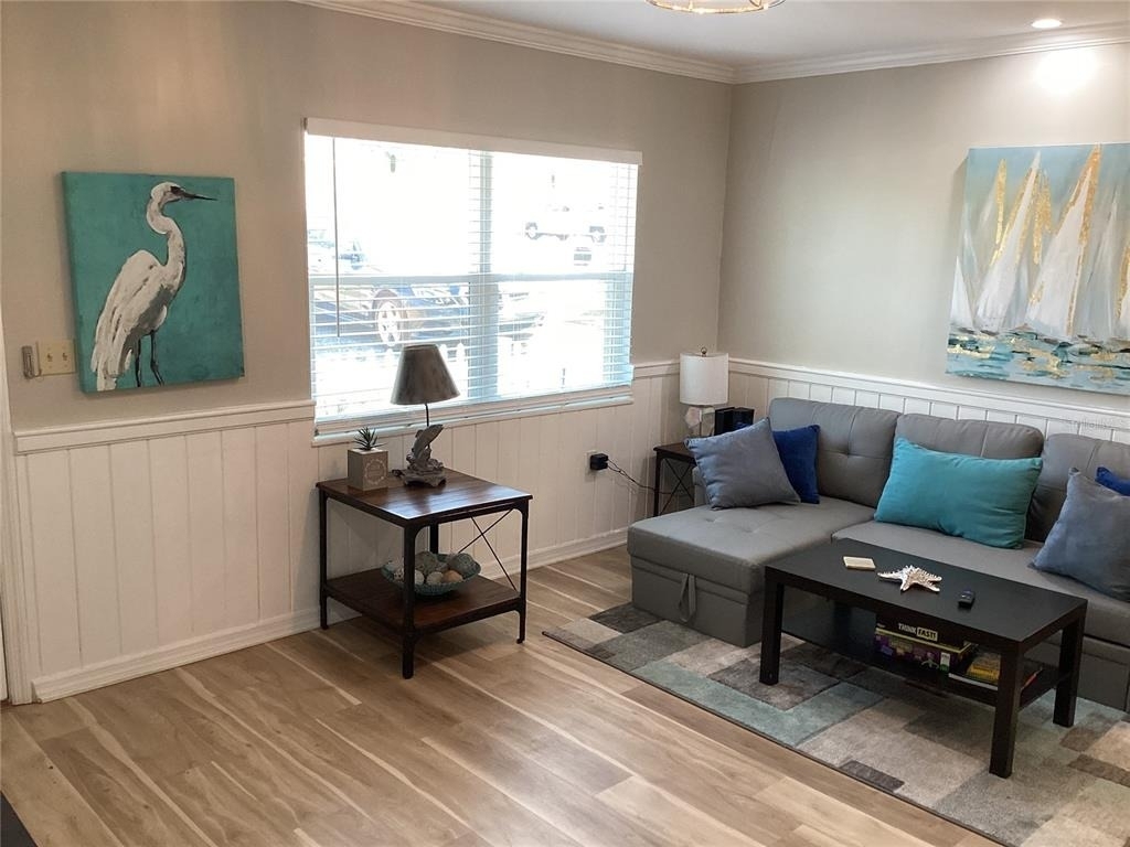 6062 Oak Ridge Avenue - Photo 2