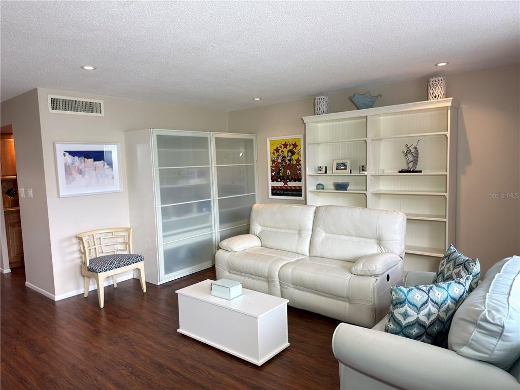 2650 Pearce Drive - Photo 2
