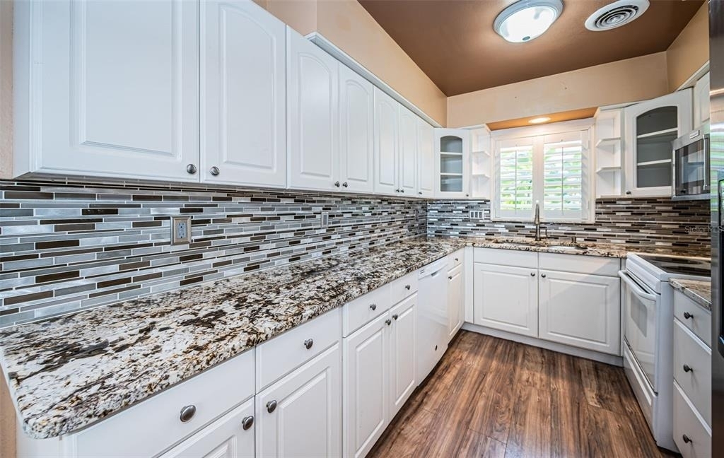 1039 Madison Street - Photo 4
