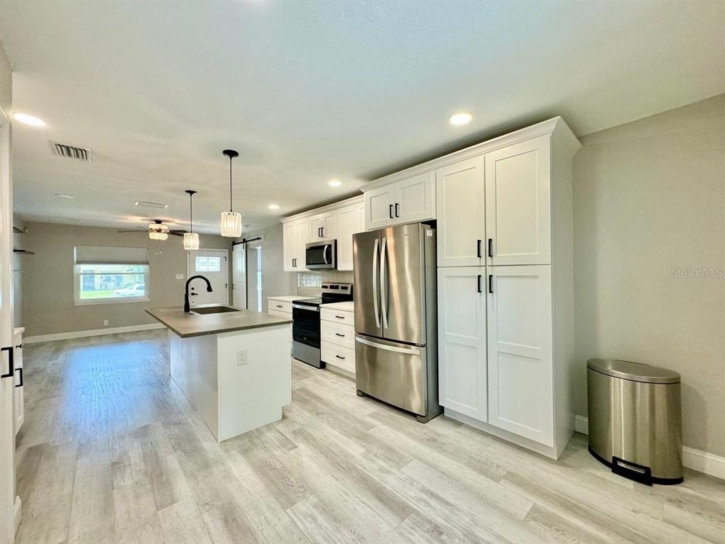 1918 E Shadowlawn Avenue - Photo 9