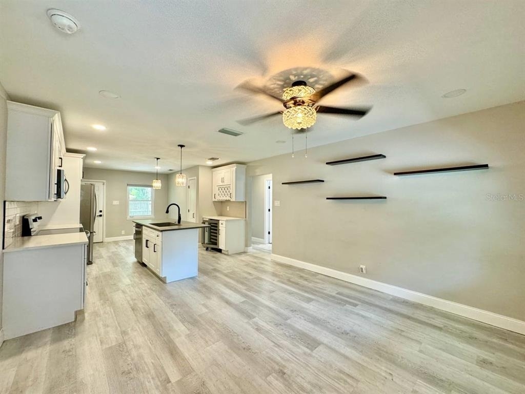 1918 E Shadowlawn Avenue - Photo 1