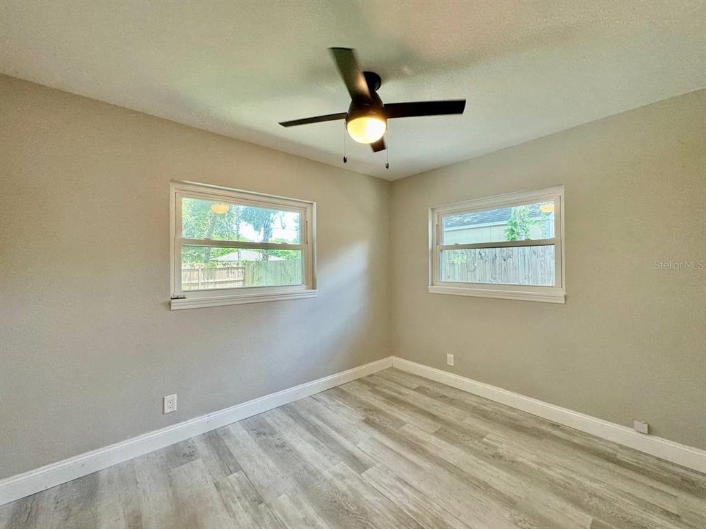 1918 E Shadowlawn Avenue - Photo 22