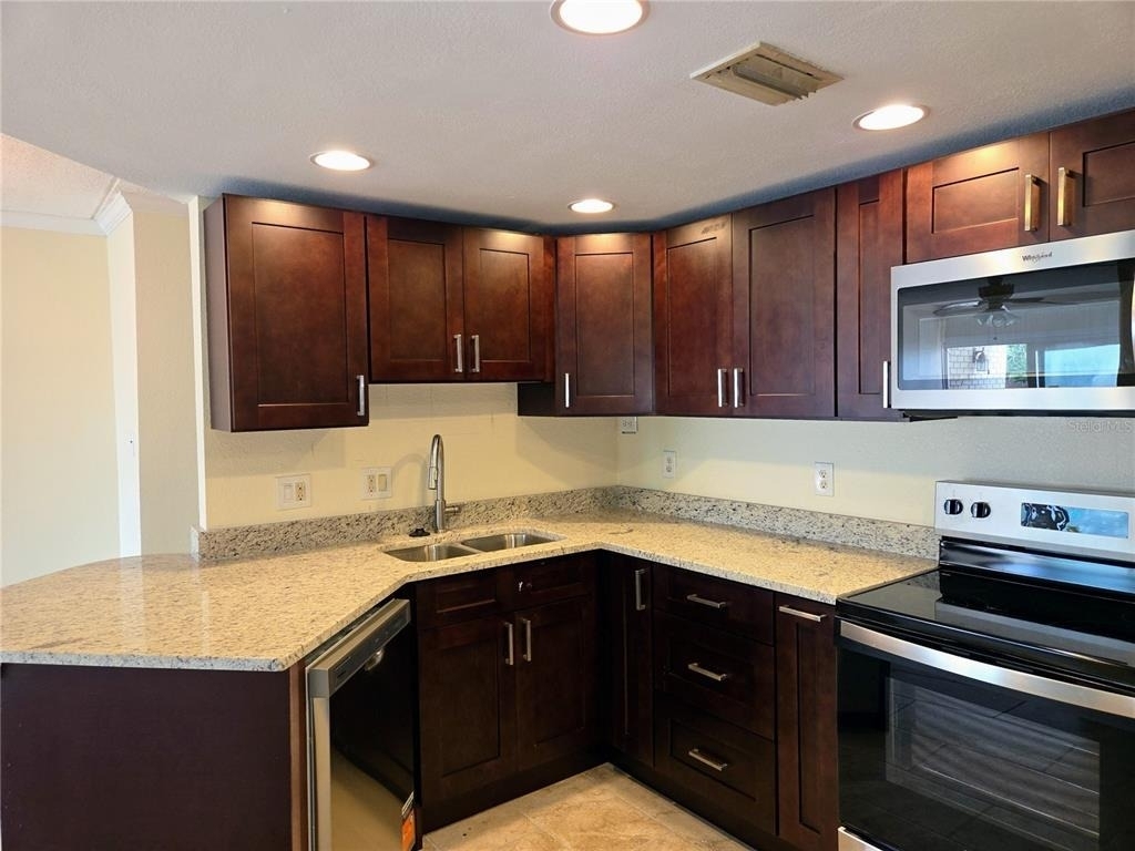 10365 Paradise Boulevard - Photo 5