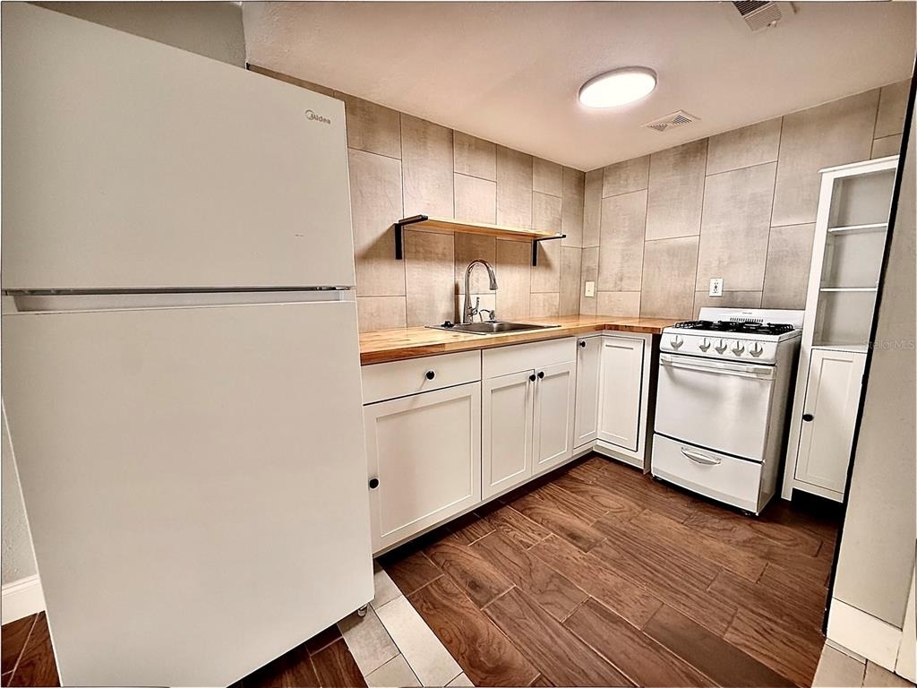 133 Oyster Bay Circle - Photo 3