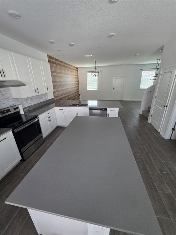 13882 Title Way - Photo 5