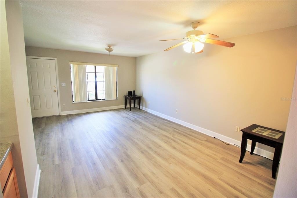 7446 Wynnewood Square - Photo 5