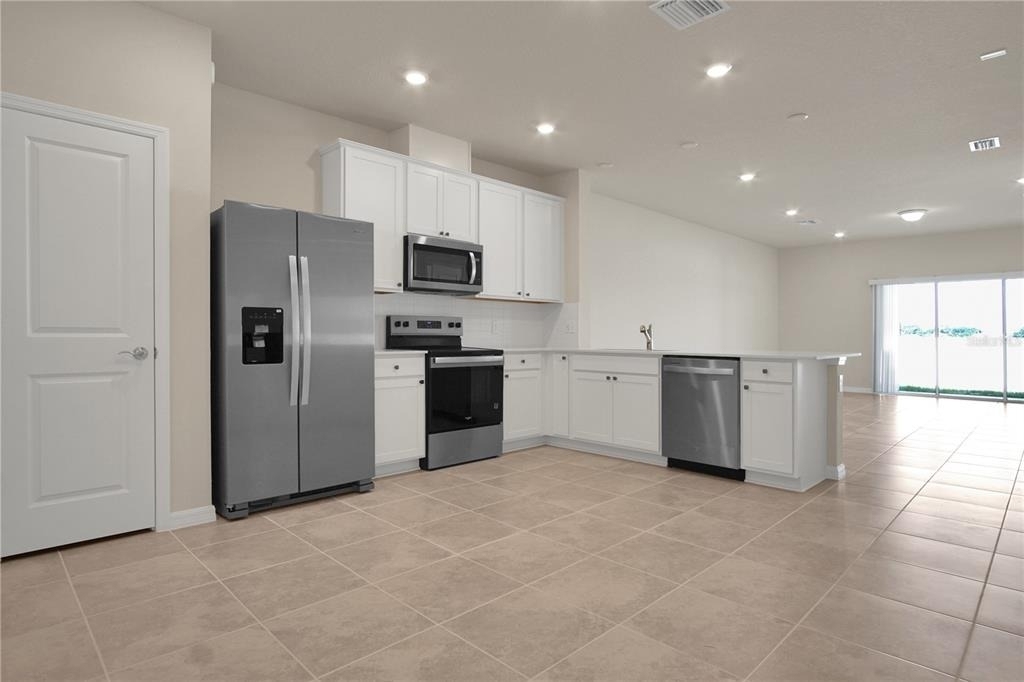 4292 Chester Springs Boulevard - Photo 2