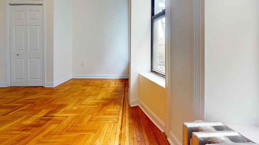 229 East 12th Street - Photo 9