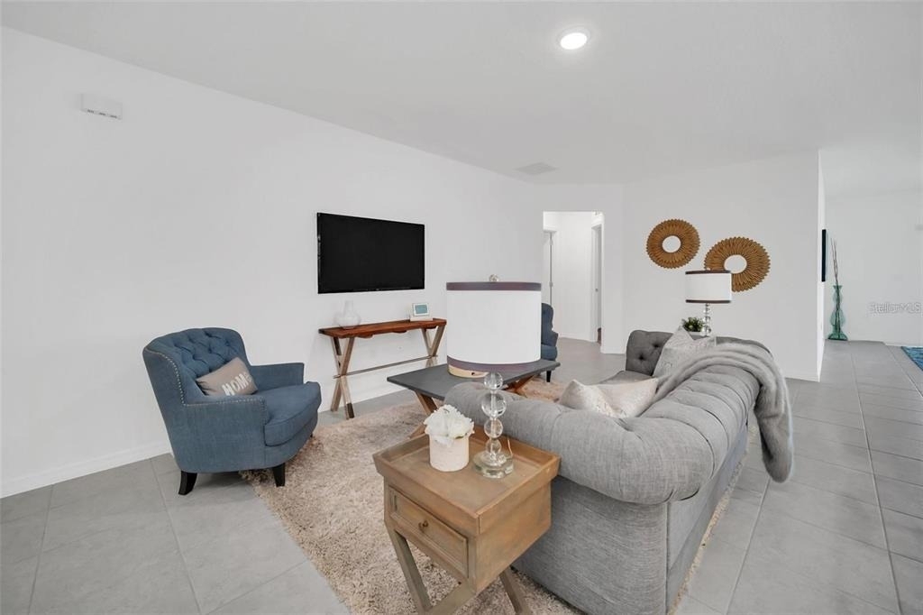 1154 Oak Bluff Drive - Photo 4