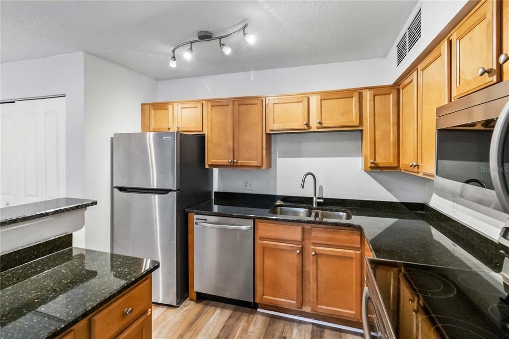 320 Black Oak Court - Photo 12