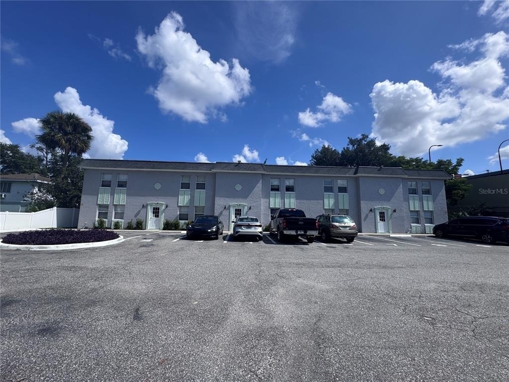 115 E Smith Street - Photo 0
