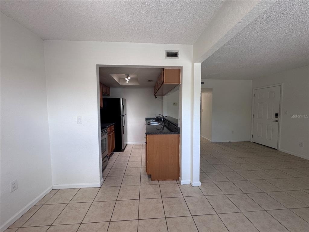 115 E Smith Street - Photo 3