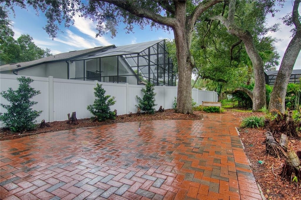 7725 Apple Tree Circle - Photo 28