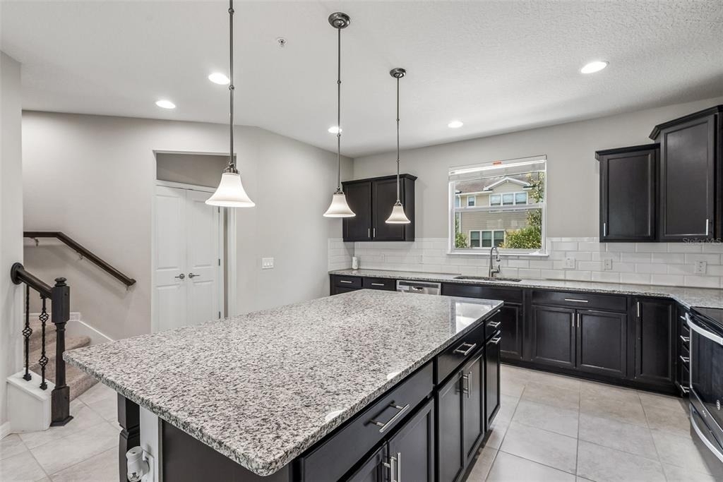 588 Piazza Point - Photo 6