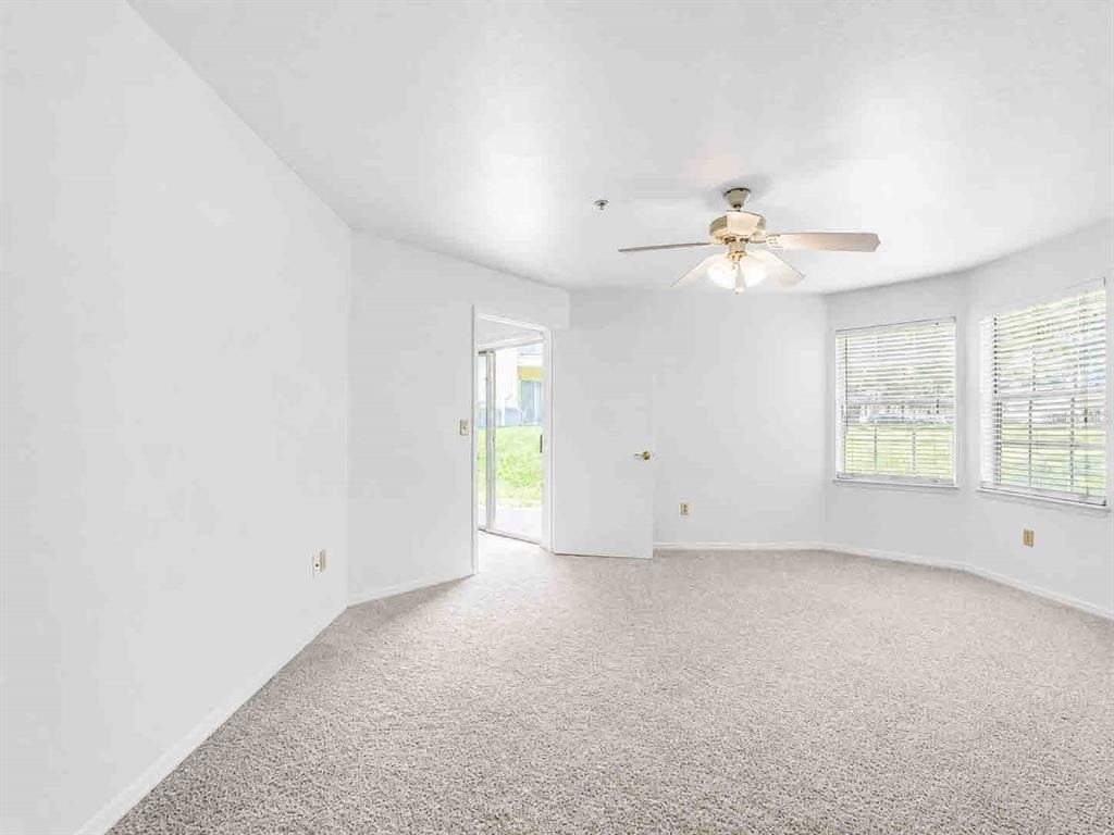 7270 Westpointe Boulevard - Photo 9