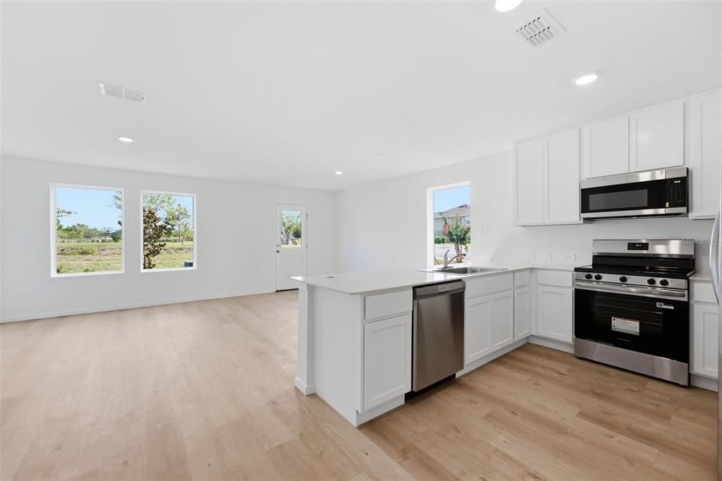 1557 Plank Place - Photo 9