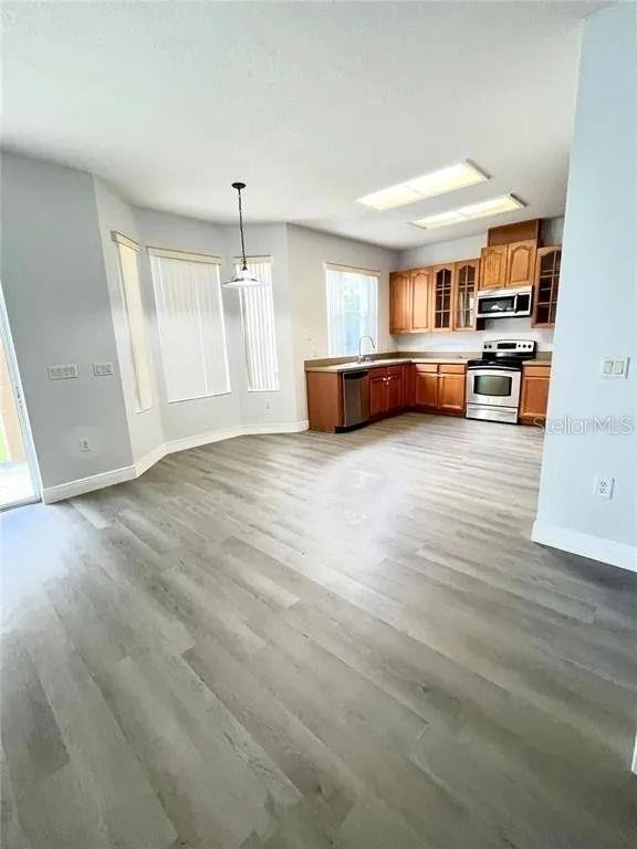 12946 Grovehurst Avenue - Photo 2