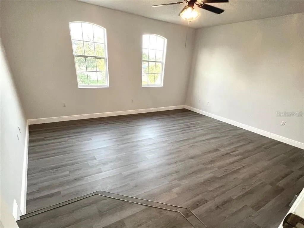 12946 Grovehurst Avenue - Photo 5