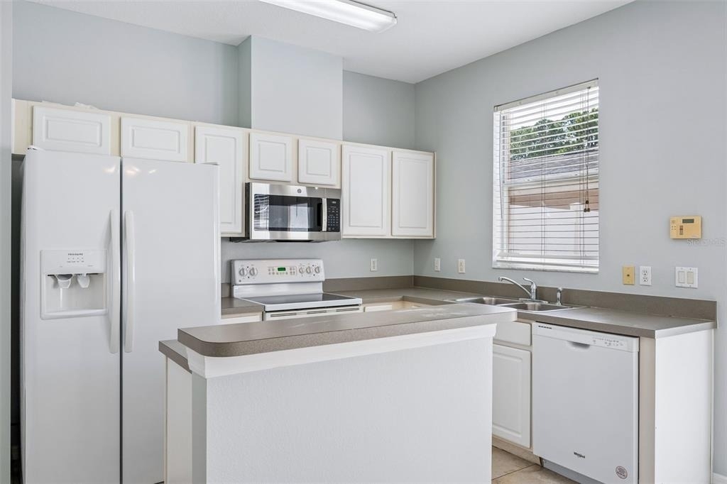 12740 Langstaff Drive - Photo 8