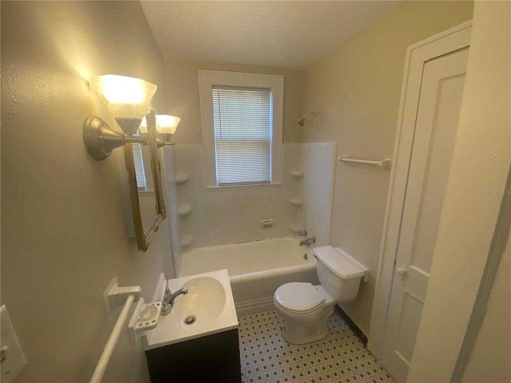 1120 Webster Street - Photo 7